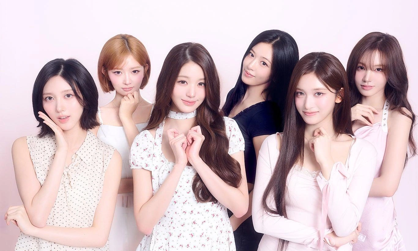 IVE group promotional photograph for Focus on IVE
